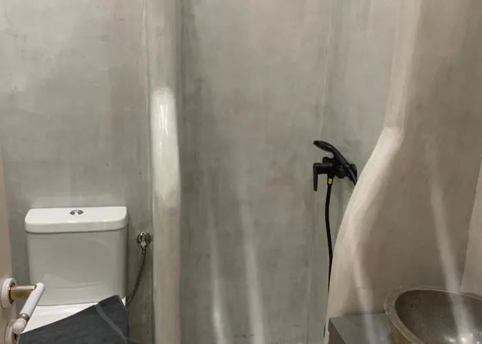 Little Yard & #7 * Naxos City