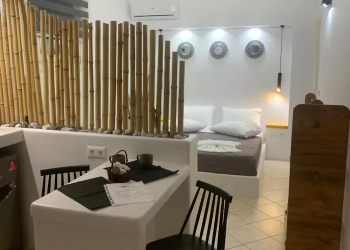 Little Yard & #7 Apartman Naxos City